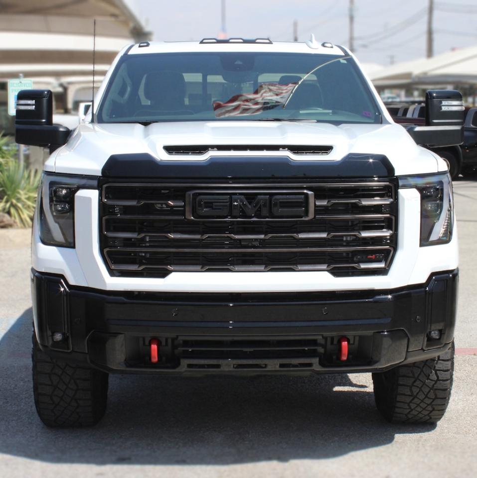 GMC Sierra 2500HD AT4X Crew Cab 4WD 2026