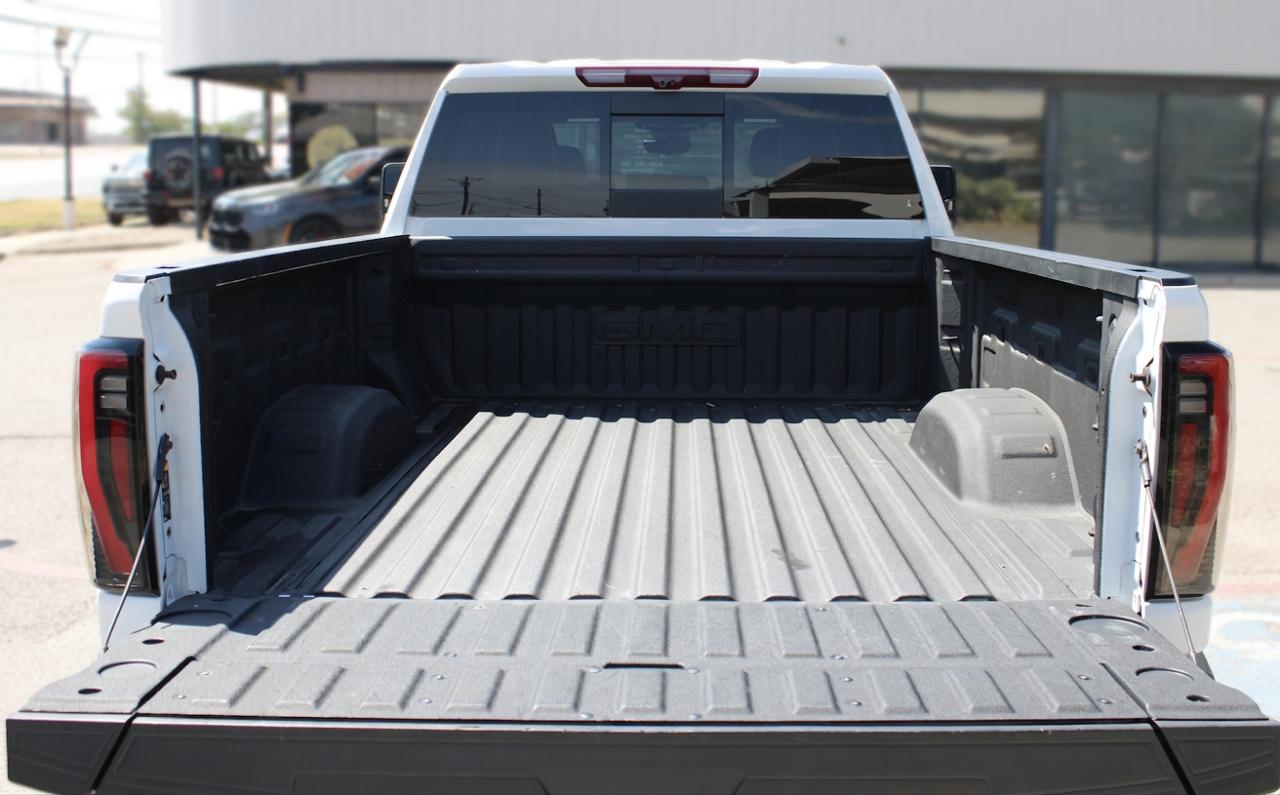 GMC Sierra 2500HD AT4X Crew Cab 4WD 2026