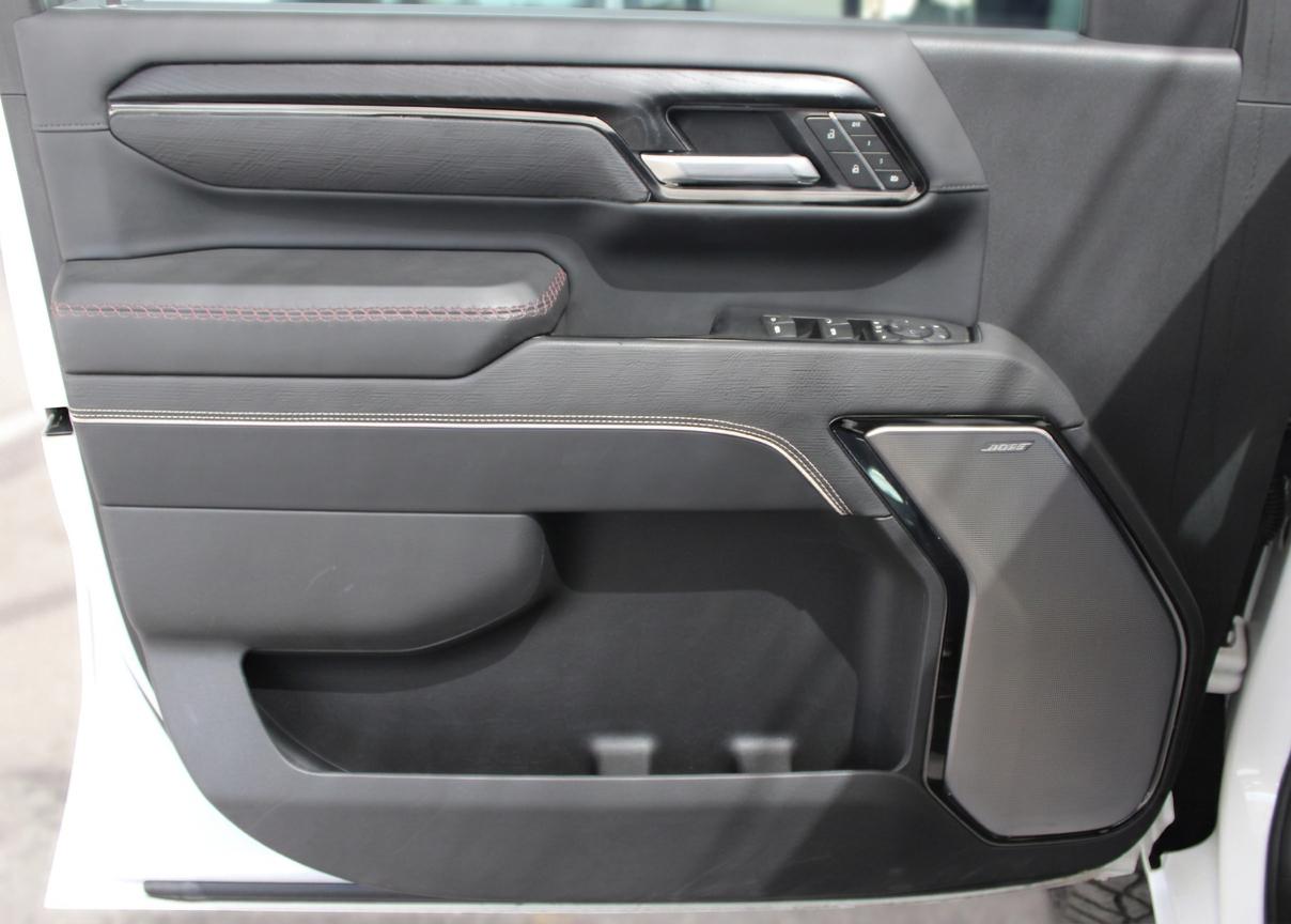 GMC Sierra 2500HD AT4X Crew Cab 4WD 2026