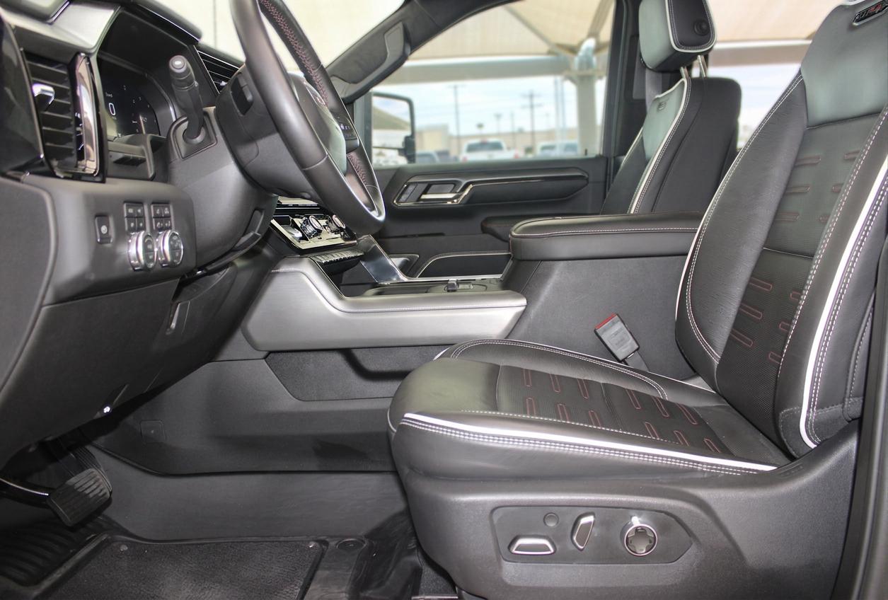 GMC Sierra 2500HD AT4X Crew Cab 4WD 2026