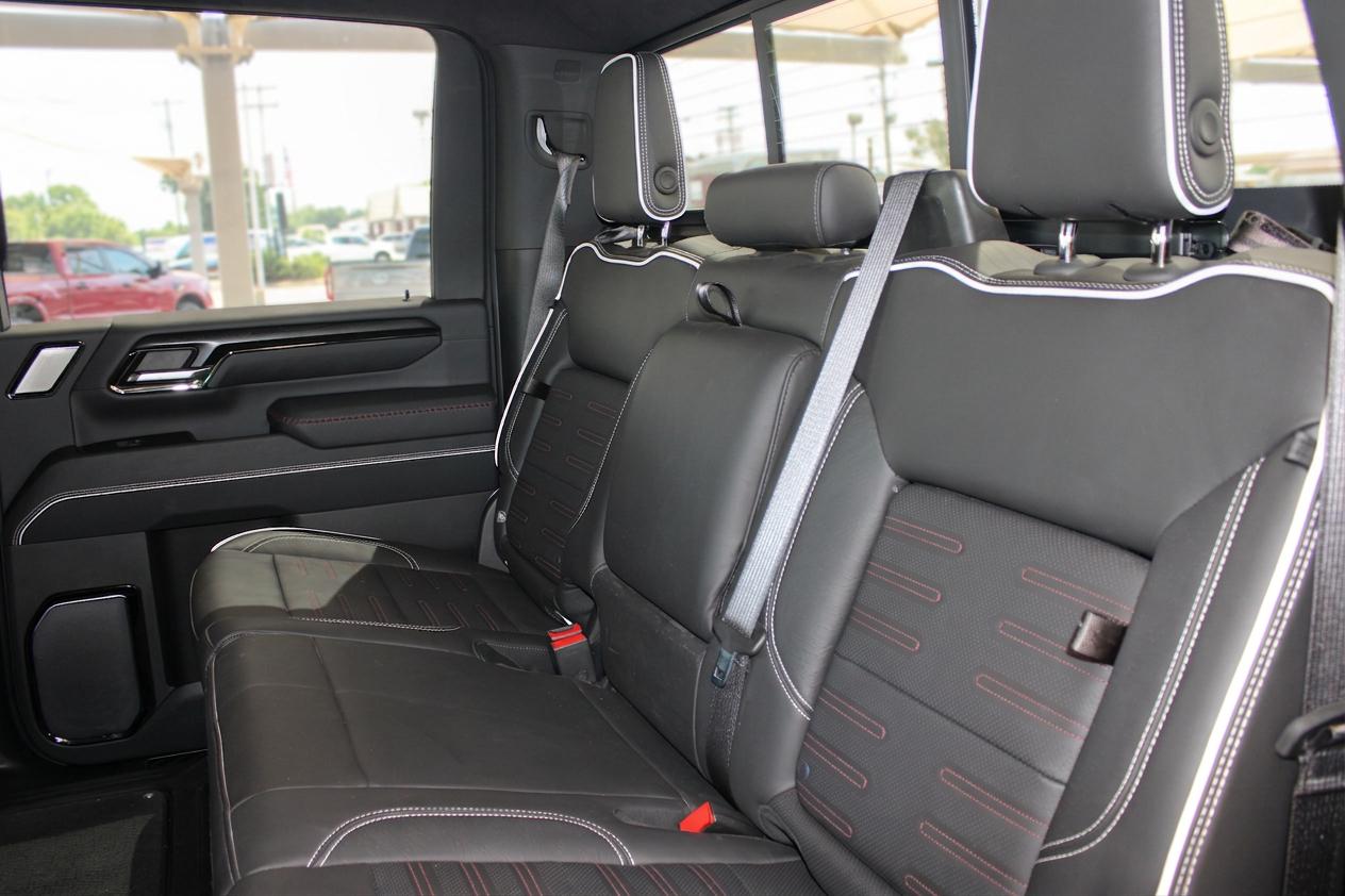 GMC Sierra 2500HD AT4X Crew Cab 4WD 2026