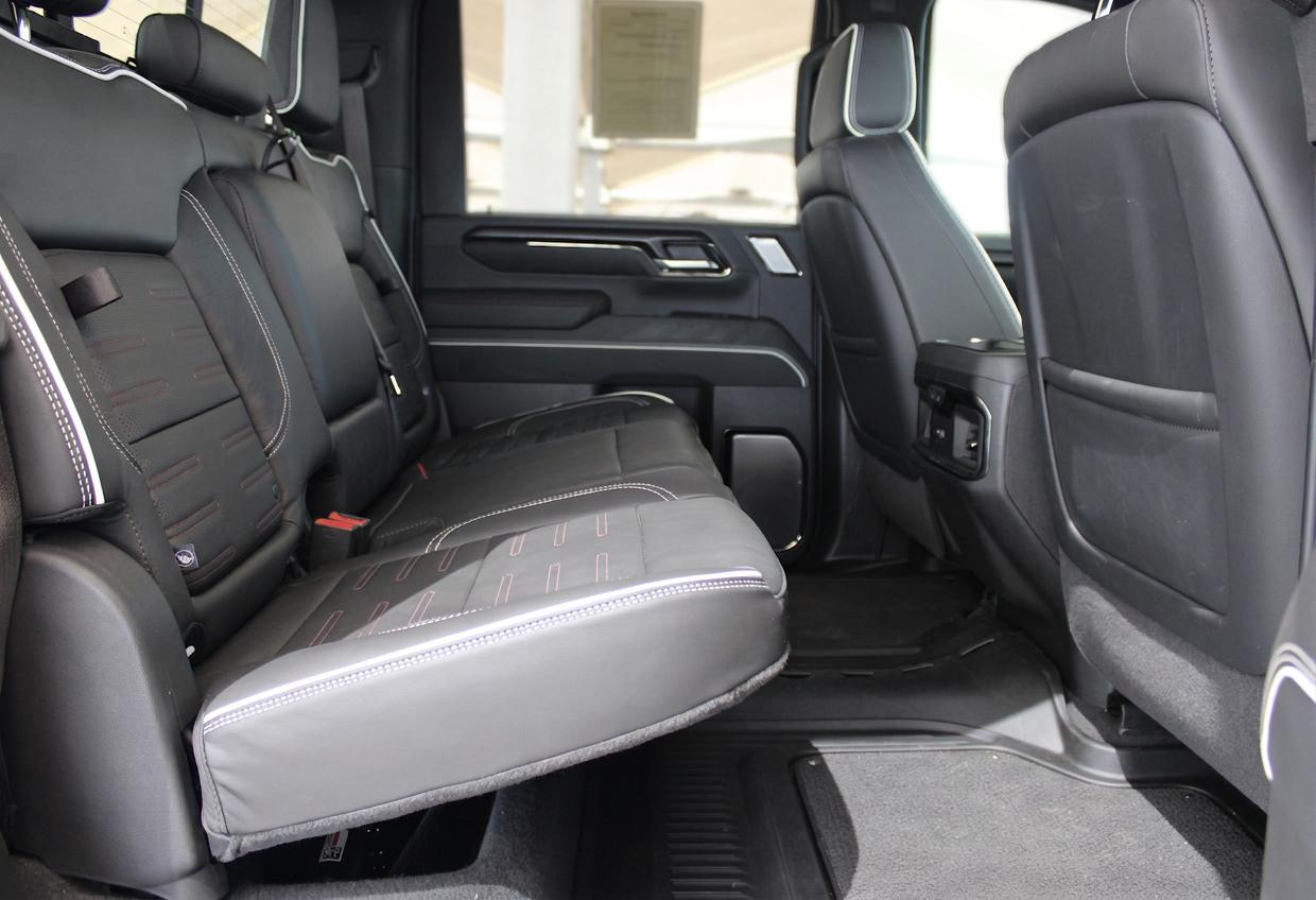 GMC Sierra 2500HD AT4X Crew Cab 4WD 2026