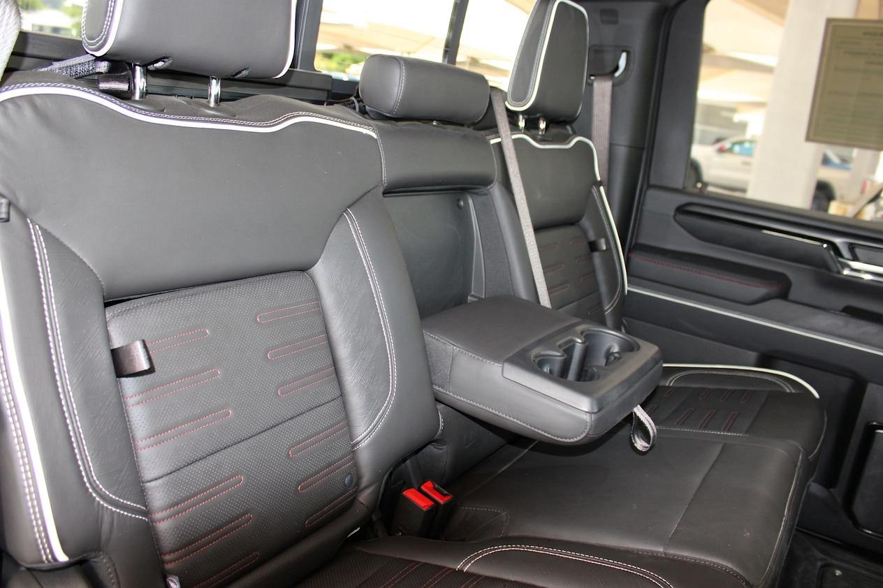 GMC Sierra 2500HD AT4X Crew Cab 4WD 2026