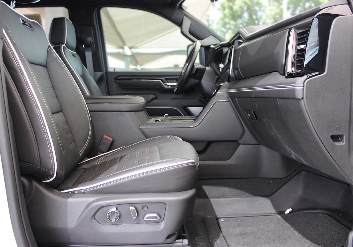 GMC Sierra 2500HD AT4X Crew Cab 4WD 2026