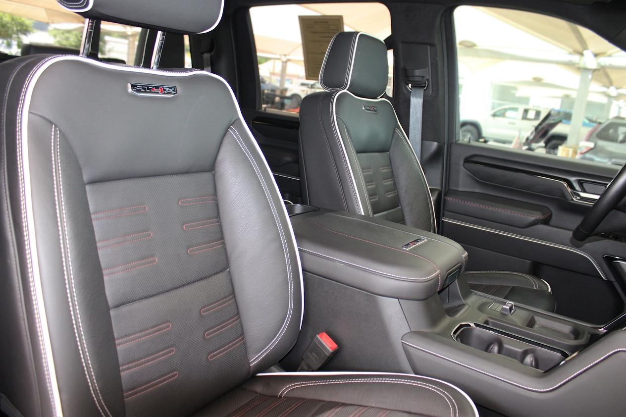 GMC Sierra 2500HD AT4X Crew Cab 4WD 2026
