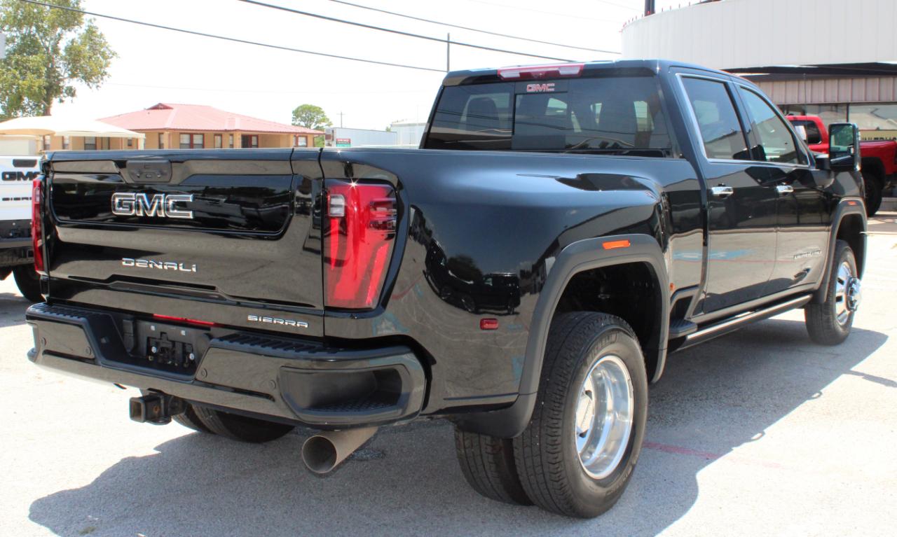 GMC Sierra 3500HD Denali Ultimate Crew Cab 4WD 2026