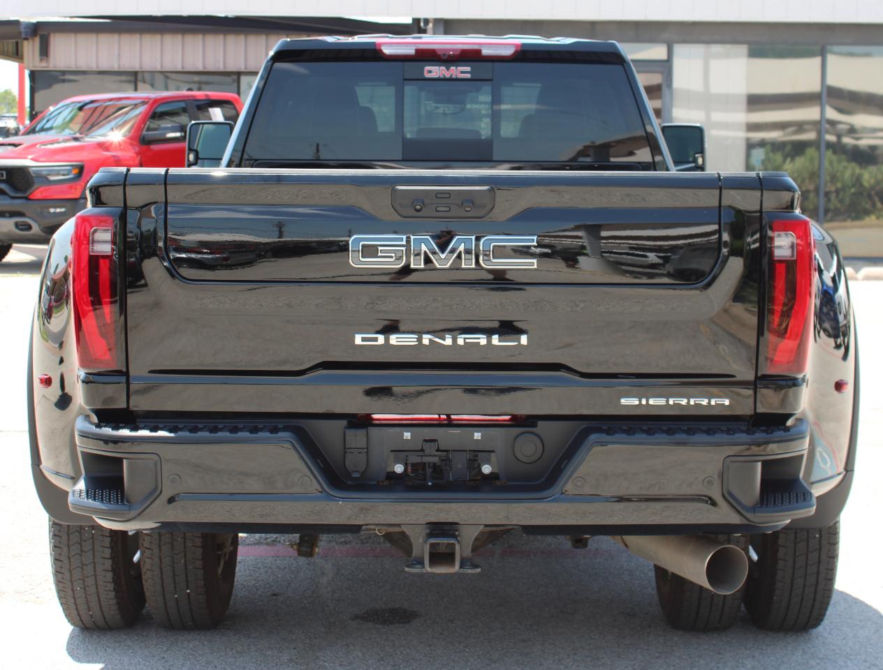 GMC Sierra 3500HD Denali Ultimate Crew Cab 4WD 2026