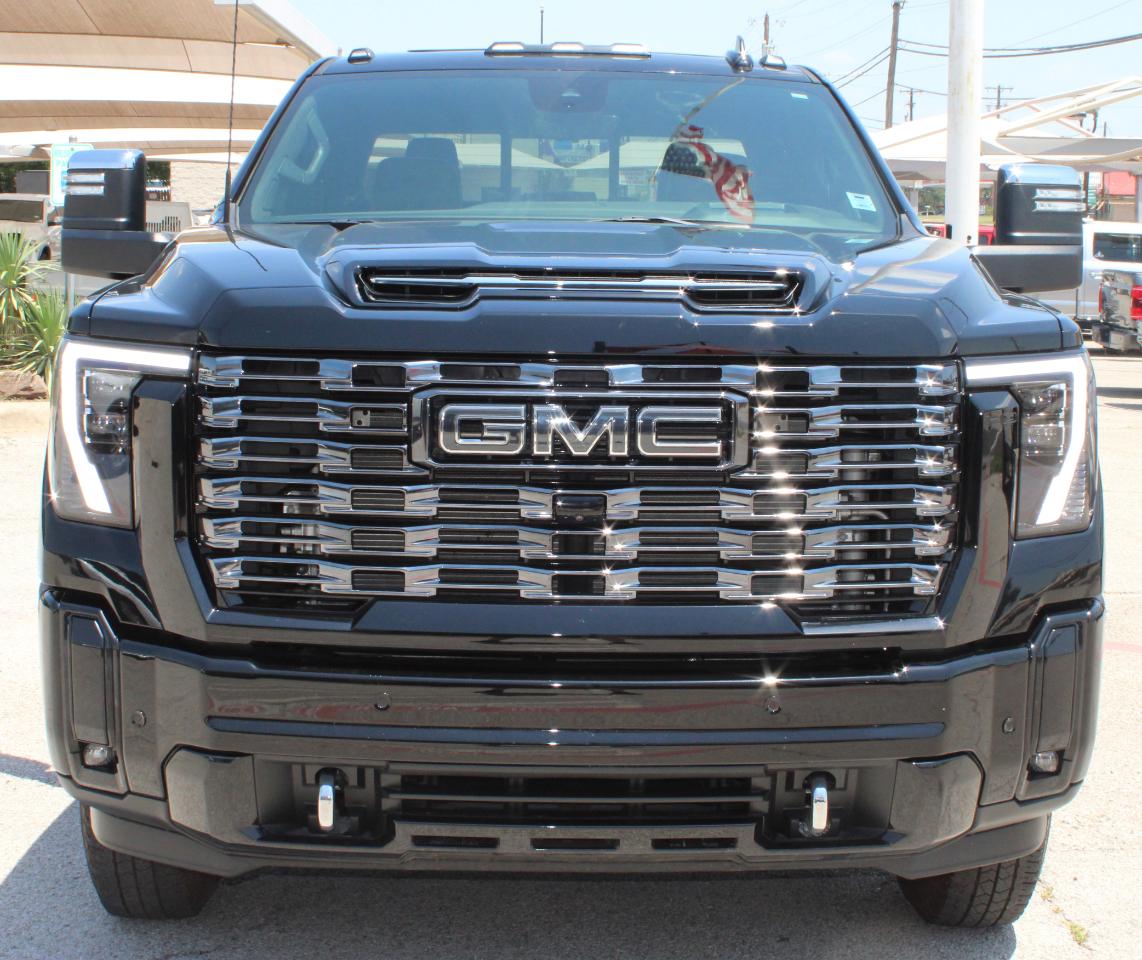 GMC Sierra 3500HD Denali Ultimate Crew Cab 4WD 2026