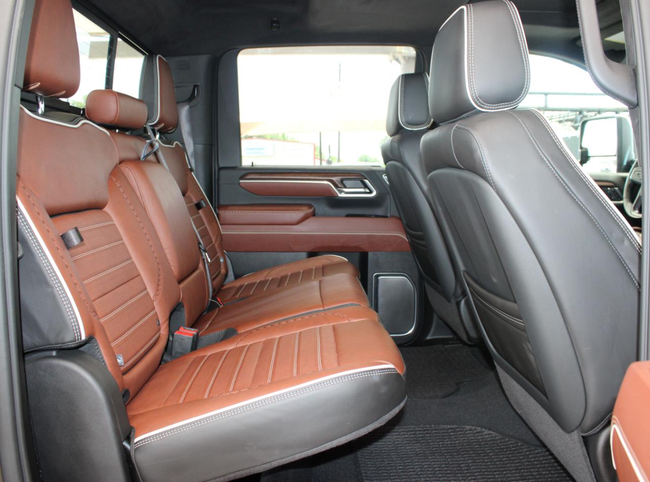 GMC Sierra 3500HD Denali Ultimate Crew Cab 4WD 2026