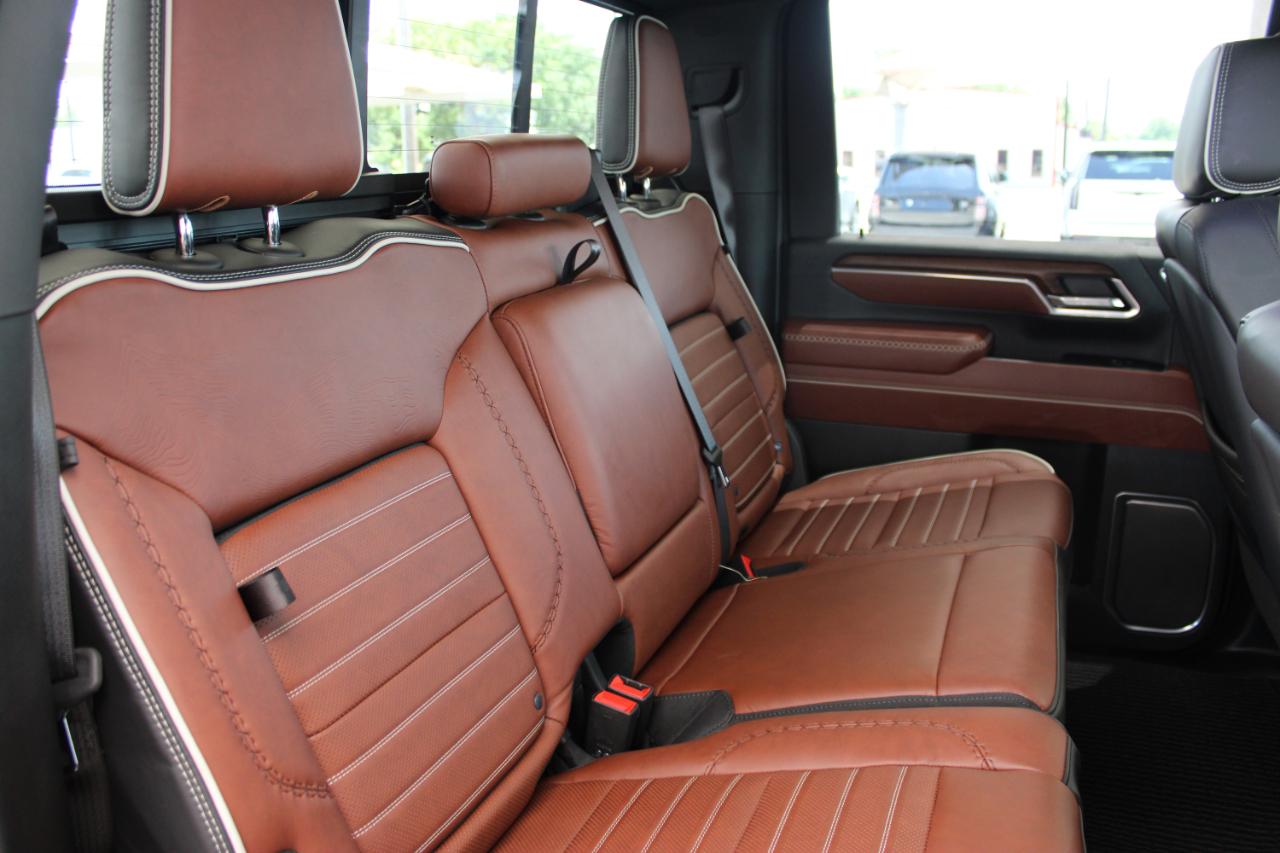 GMC Sierra 3500HD Denali Ultimate Crew Cab 4WD 2026