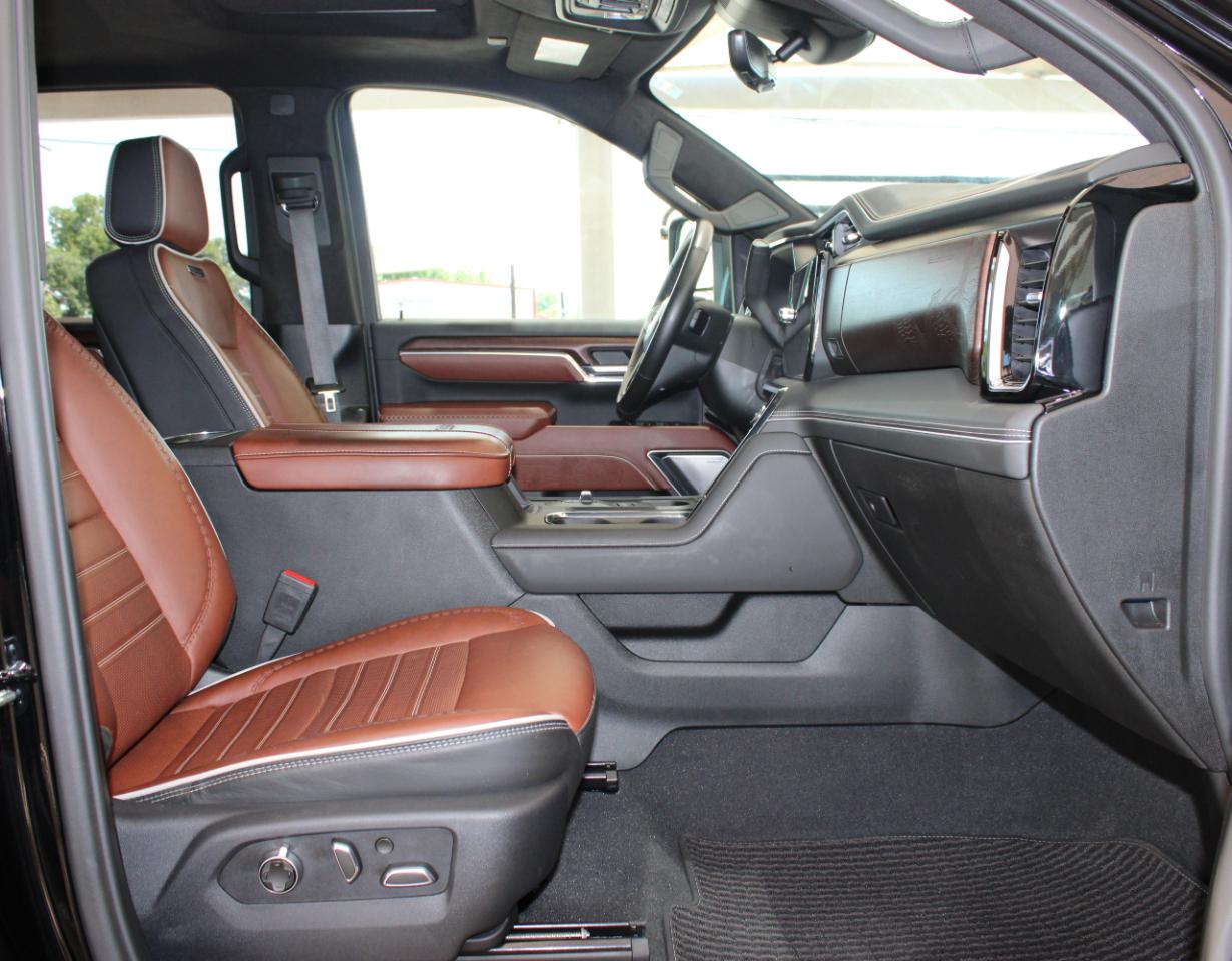 GMC Sierra 3500HD Denali Ultimate Crew Cab 4WD 2026