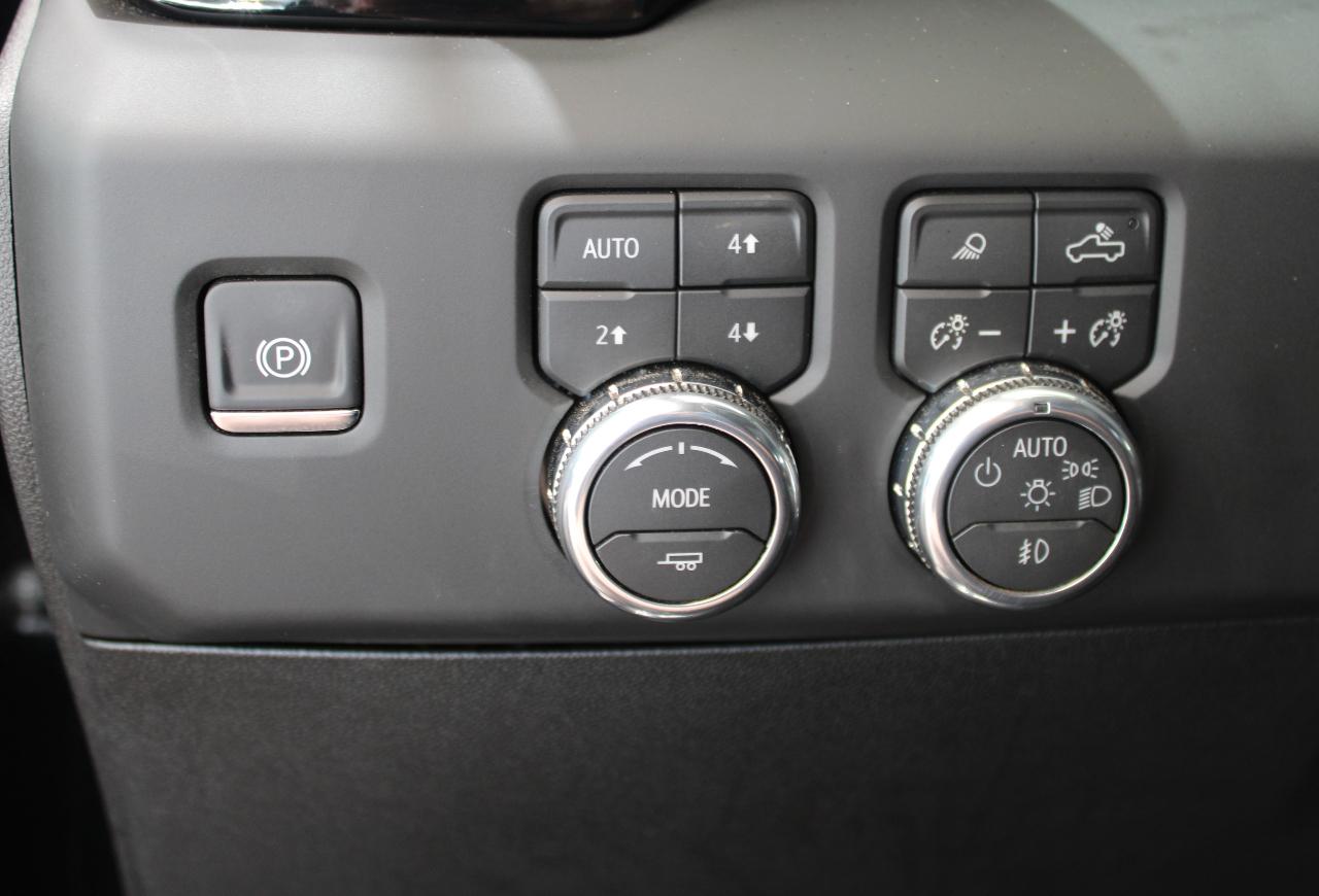 GMC Sierra 3500HD Denali Ultimate Crew Cab 4WD 2026