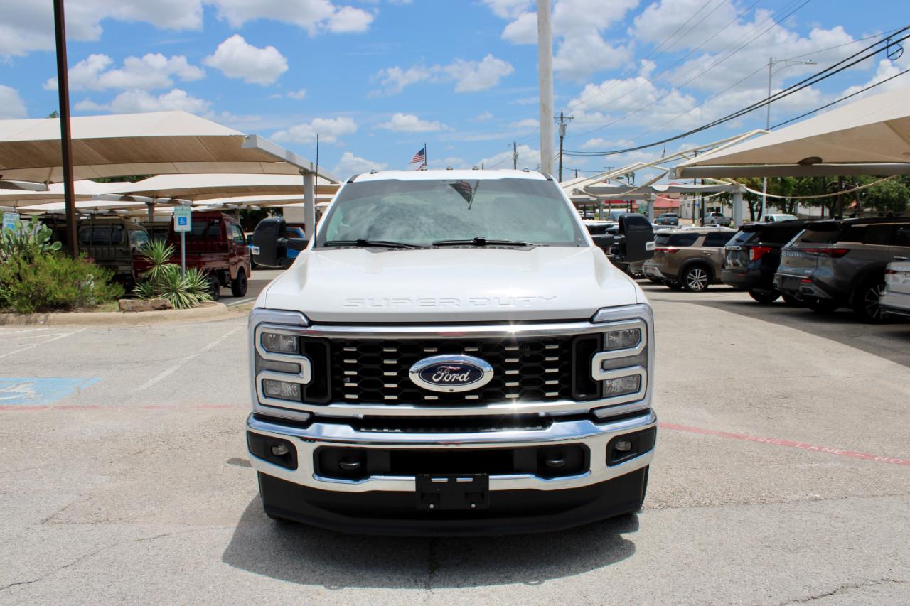Ford F-350 SD Lariat Crew Cab LWB DRW 4WD 2025