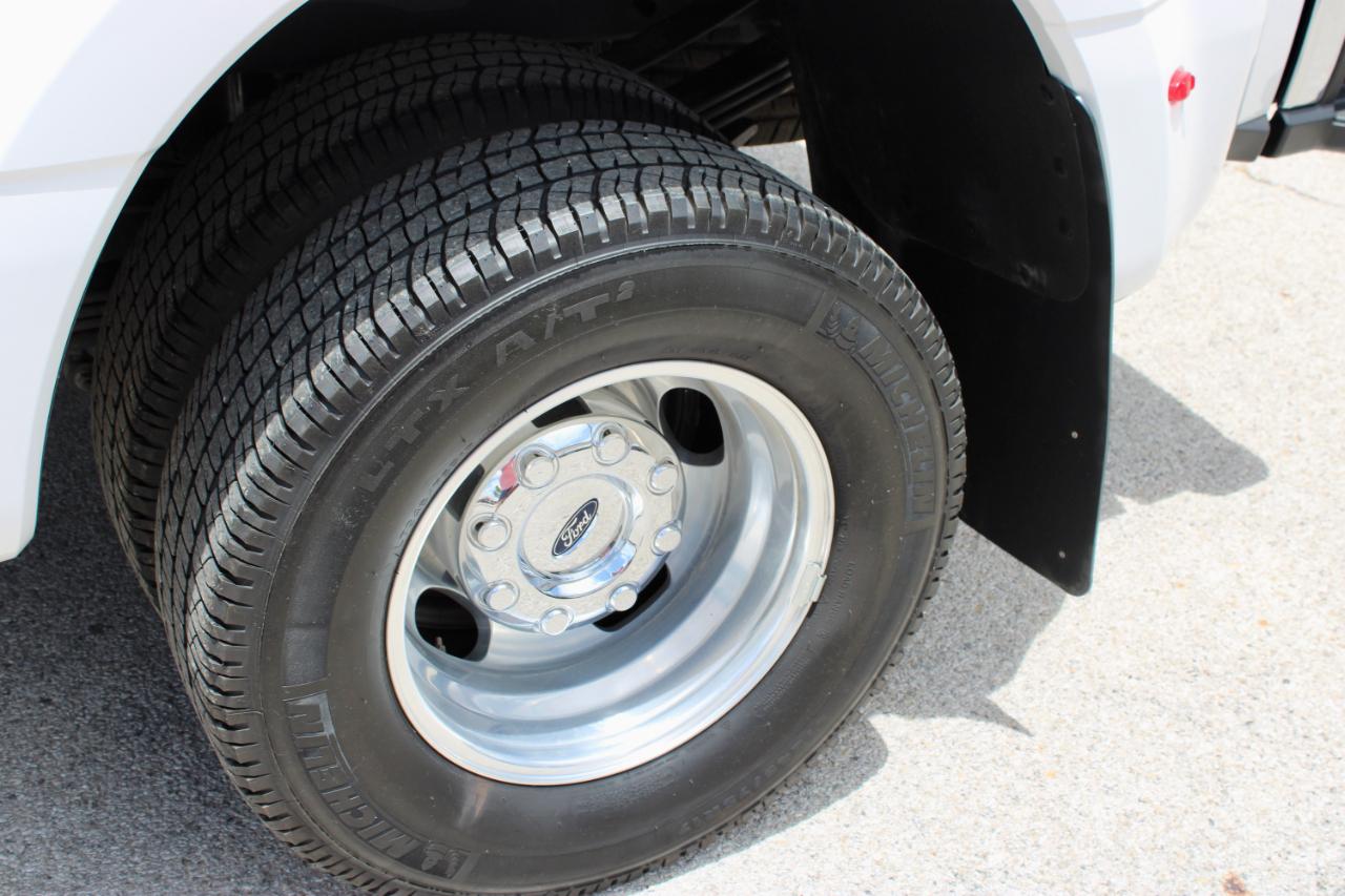 Ford F-350 SD Lariat Crew Cab LWB DRW 4WD 2025