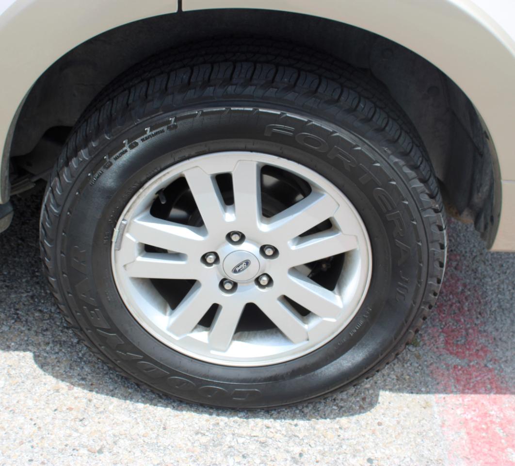 Ford Explorer Eddie Bauer 4.0L 2WD 2010