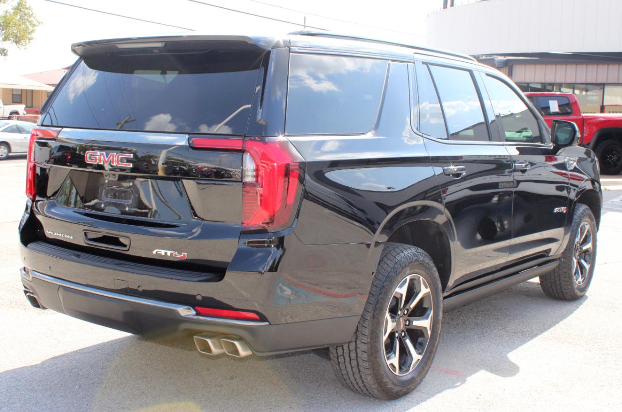 GMC Yukon AT4 4WD 2026