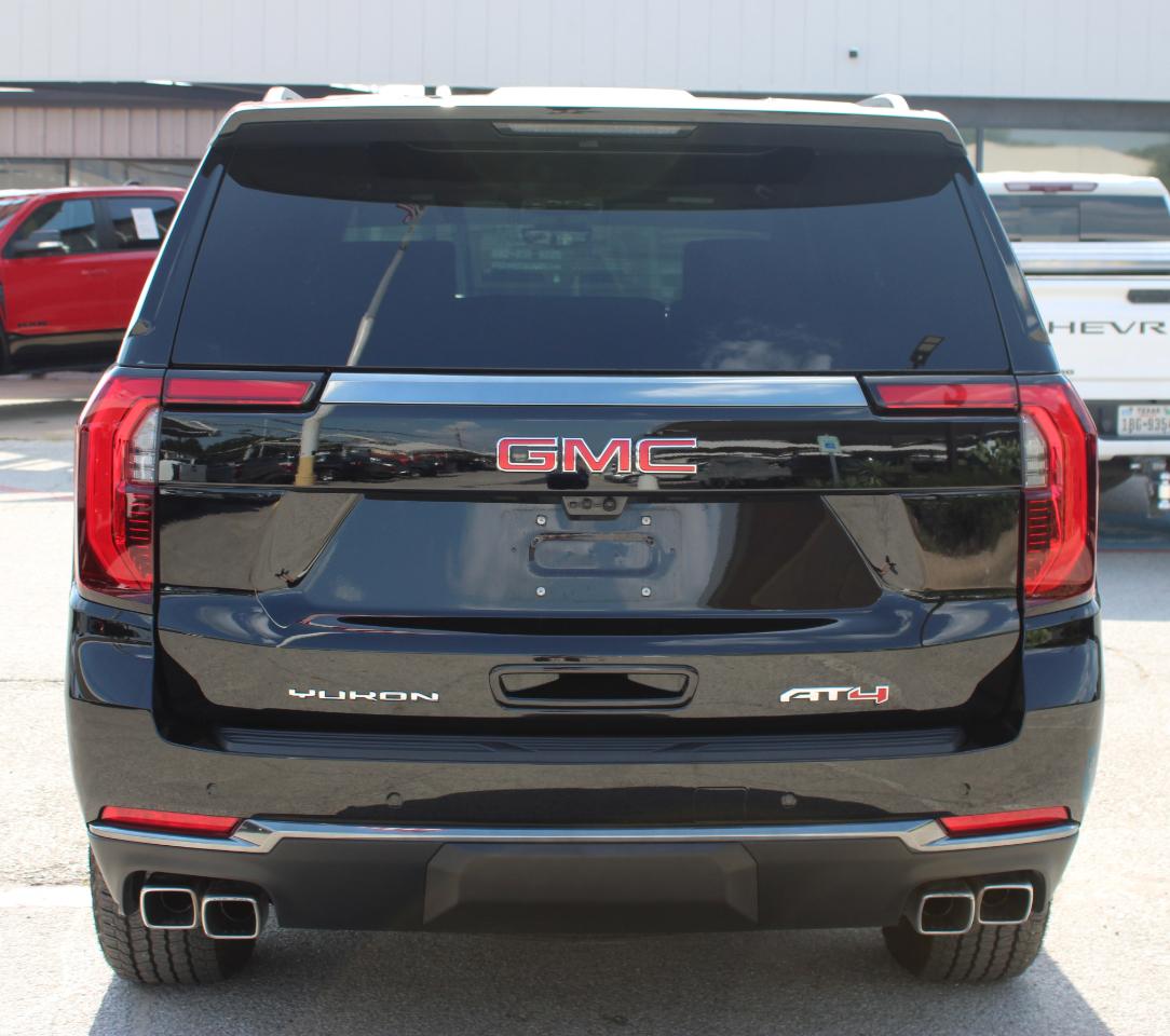 GMC Yukon AT4 4WD 2026
