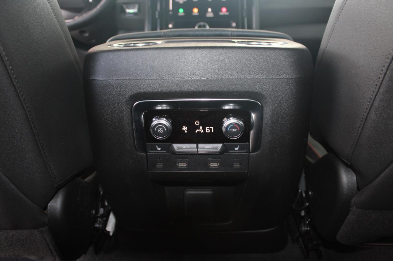 GMC Yukon AT4 4WD 2026