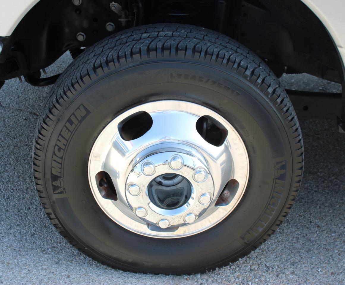 Ford F-350 SD XLT Crew Cab LWB DRW 4WD 2022