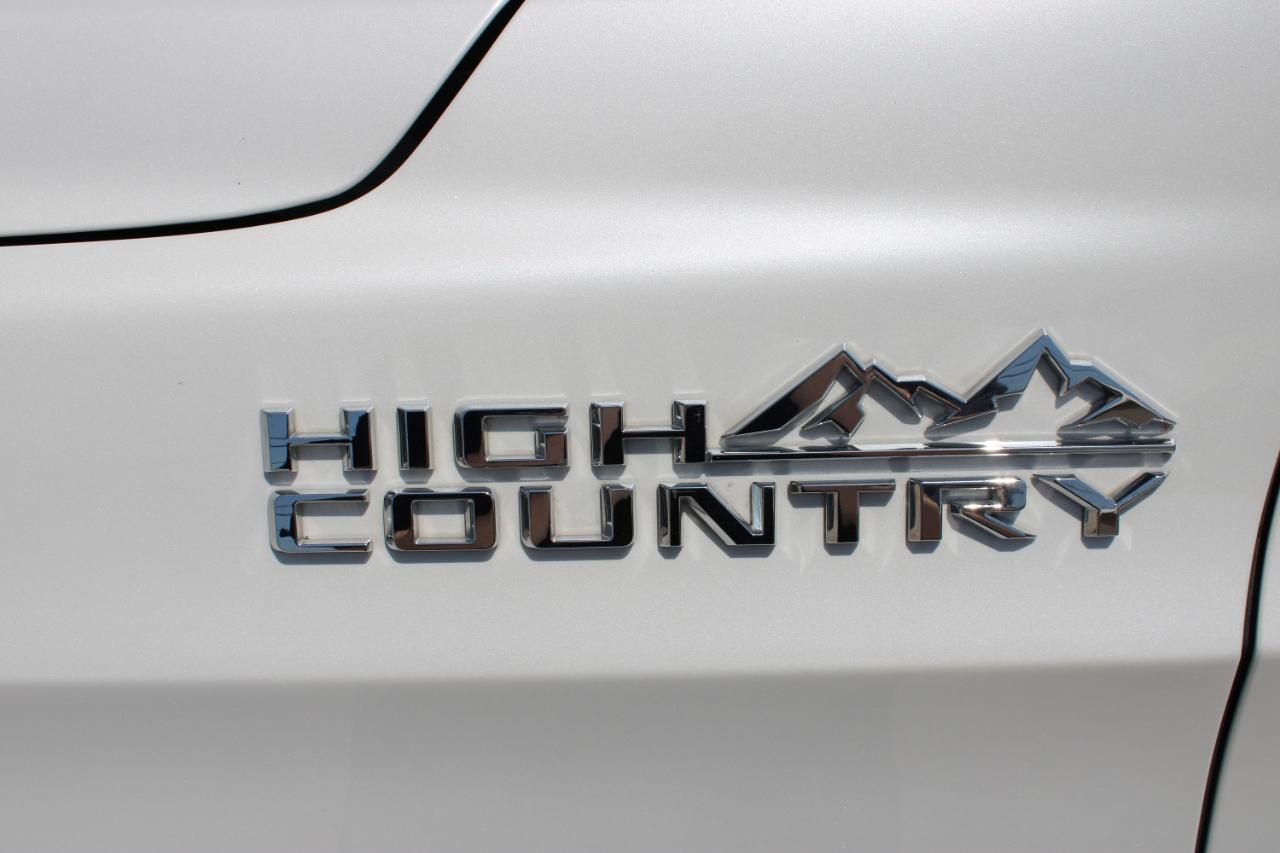 Chevrolet Suburban High Country 4WD 2022