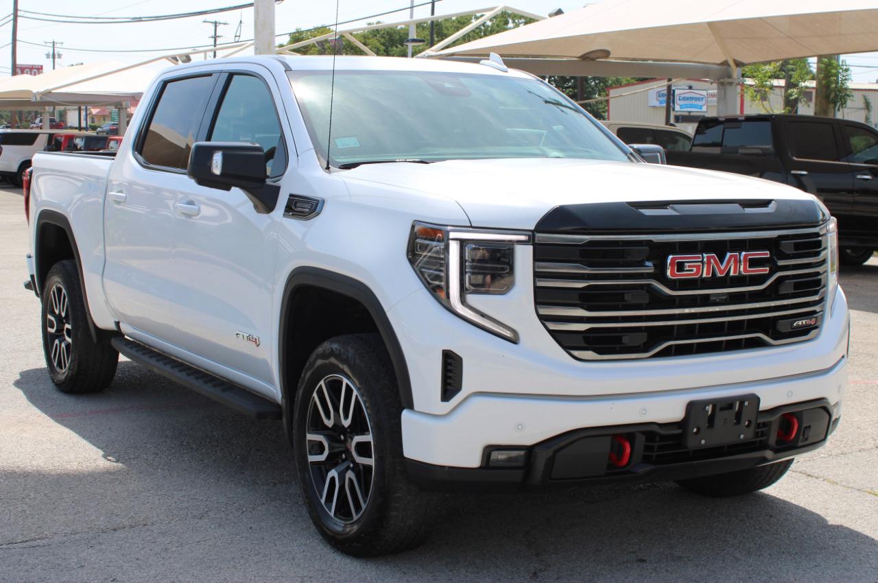 GMC Sierra 1500 AT4 Crew Cab 4WD 2025