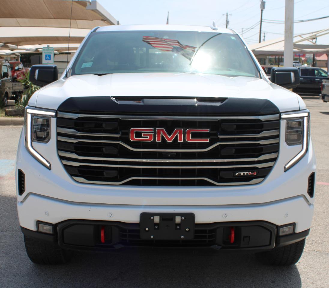 GMC Sierra 1500 AT4 Crew Cab 4WD 2025