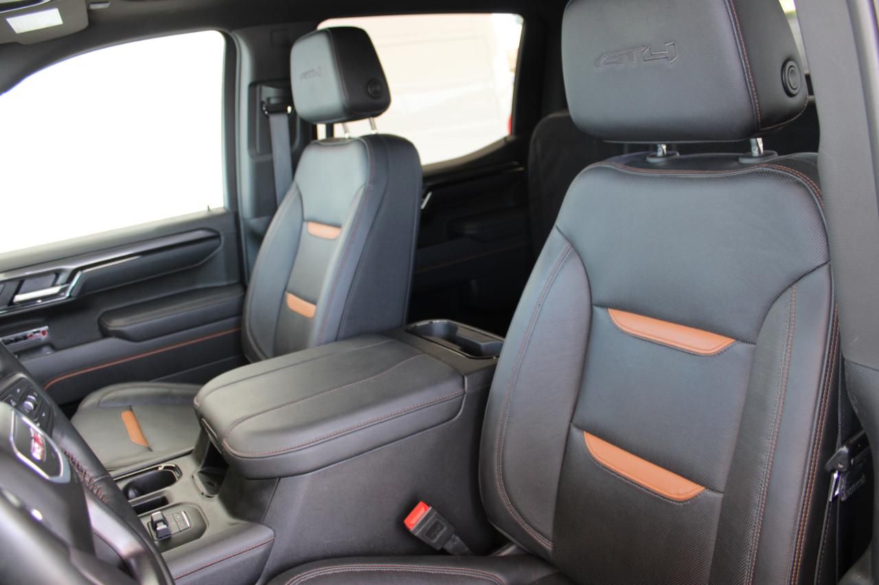 GMC Sierra 1500 AT4 Crew Cab 4WD 2025
