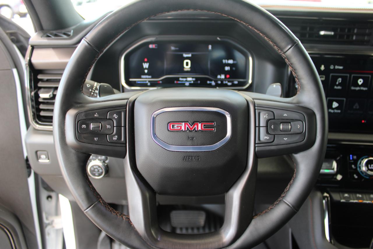 GMC Sierra 1500 AT4 Crew Cab 4WD 2025