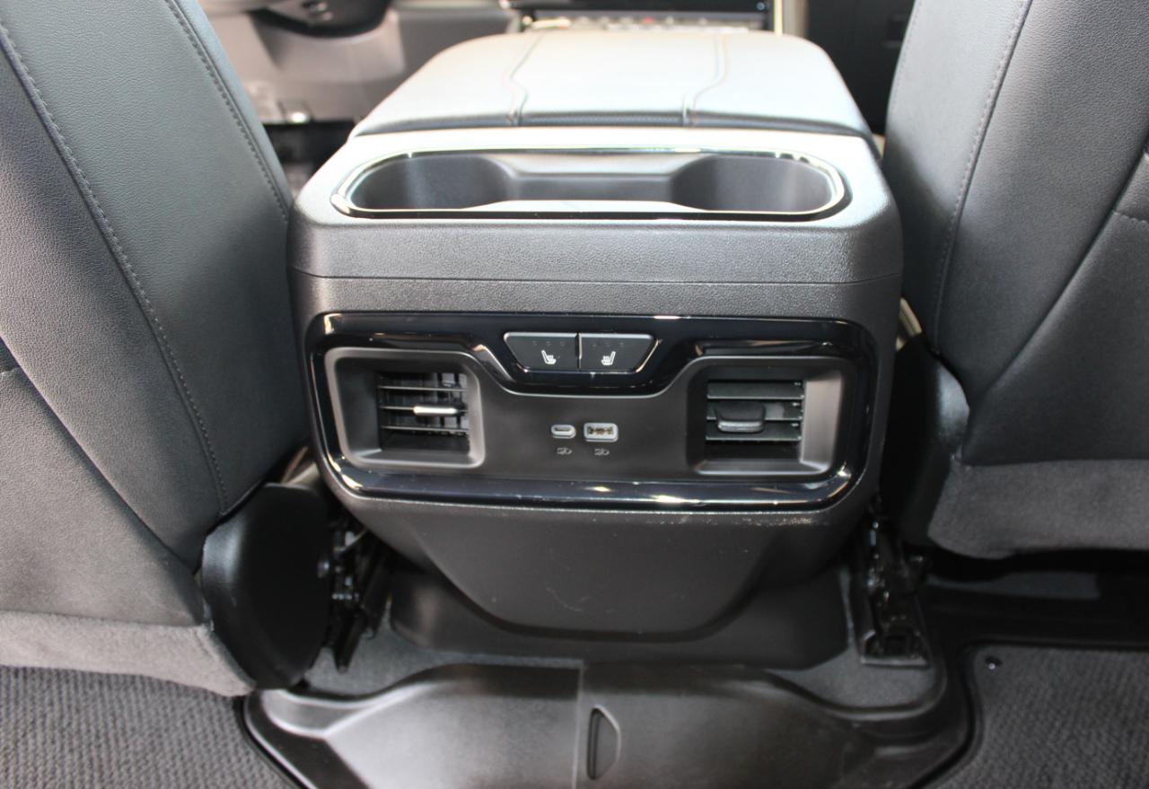 GMC Sierra 1500 AT4 Crew Cab 4WD 2025