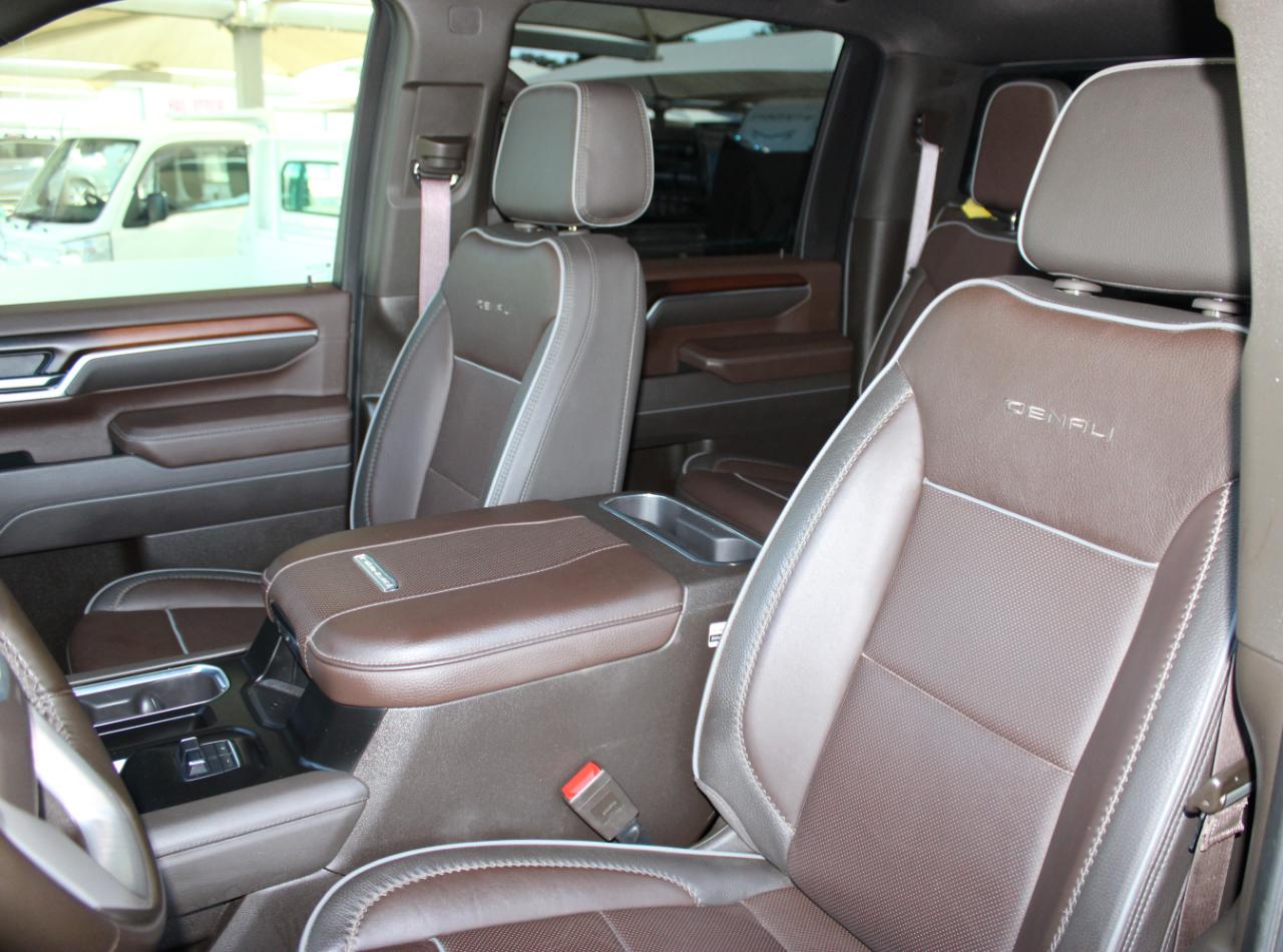 GMC Sierra 2500HD Denali Crew Cab 4WD SB 2025