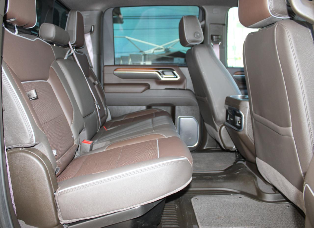 GMC Sierra 2500HD Denali Crew Cab 4WD SB 2025