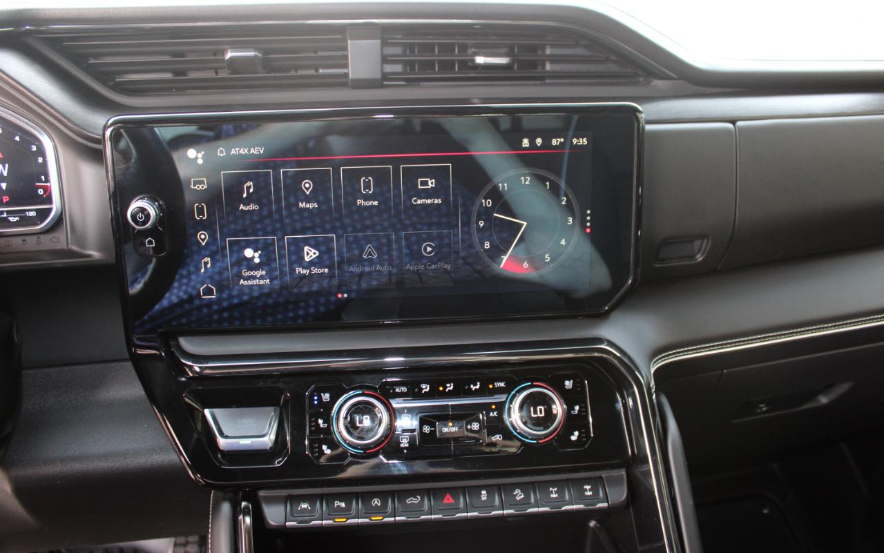GMC Sierra 1500 AT4X Crew Cab 4WD 2024