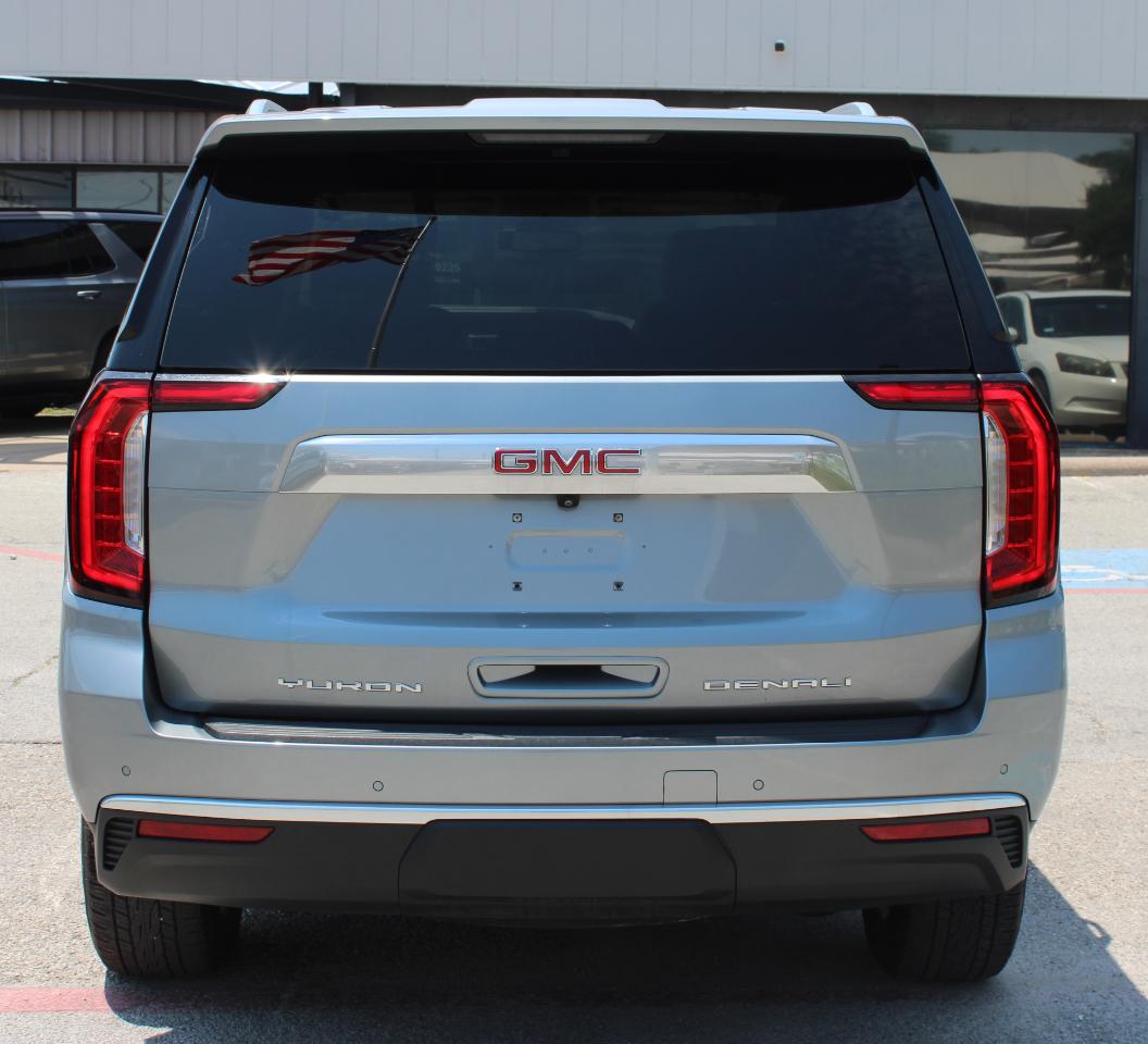 GMC Yukon Denali 4WD 2024