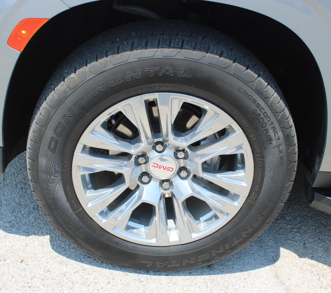 GMC Yukon Denali 4WD 2024