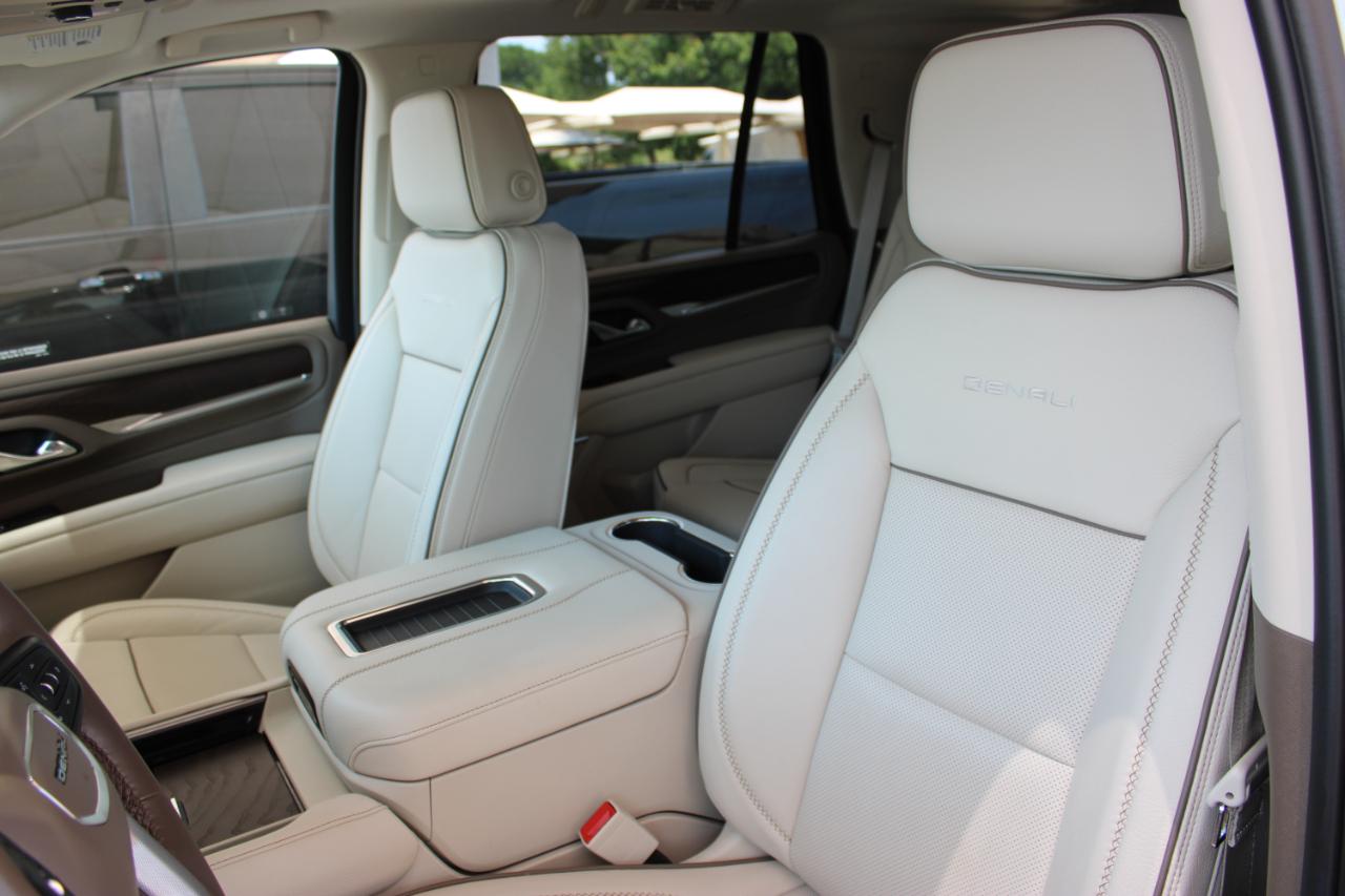 GMC Yukon Denali 4WD 2024