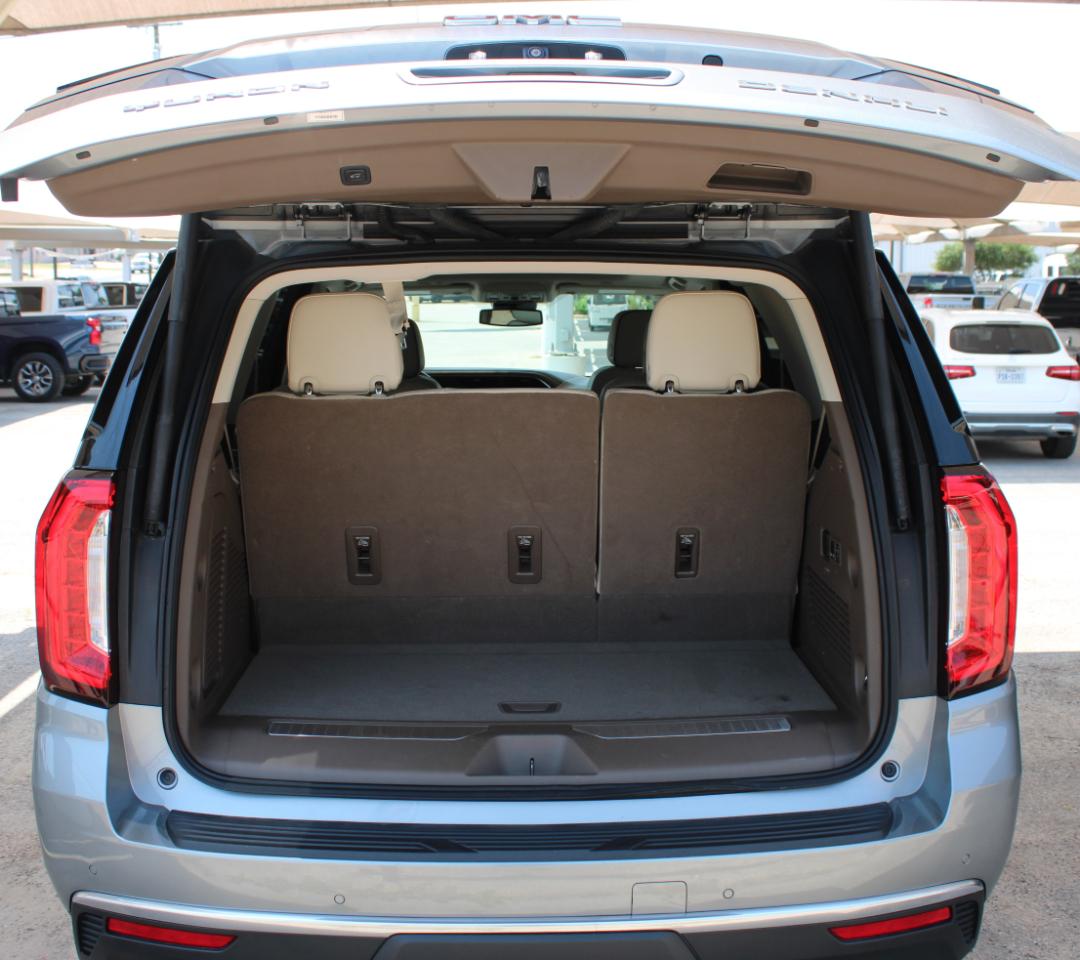 GMC Yukon Denali 4WD 2024