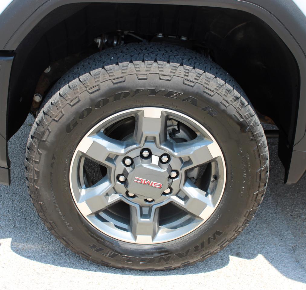 GMC Sierra 2500HD SLT Crew Cab 4WD 2026