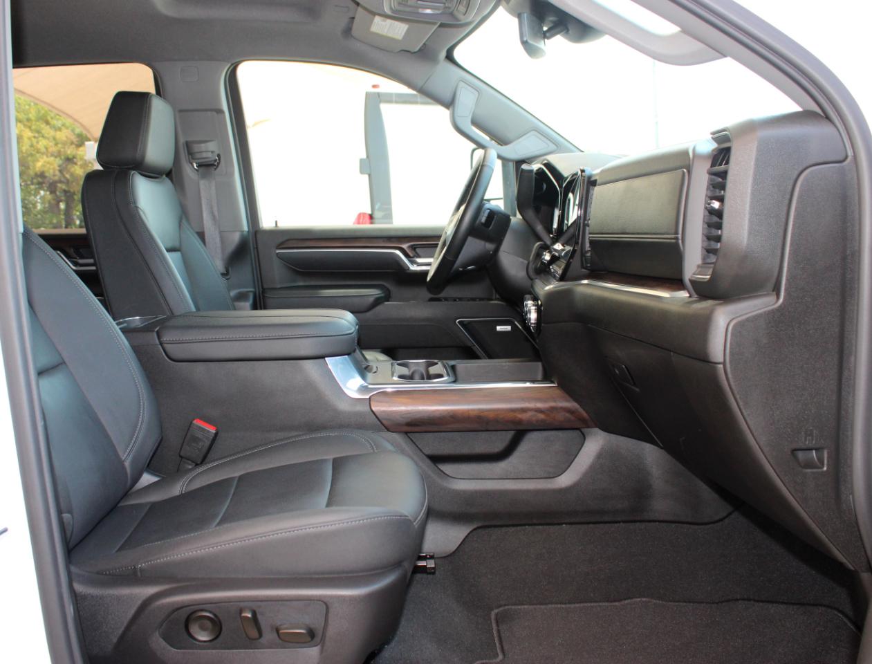 GMC Sierra 2500HD SLT Crew Cab 4WD 2026