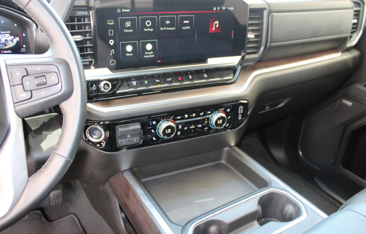 GMC Sierra 2500HD SLT Crew Cab 4WD 2026