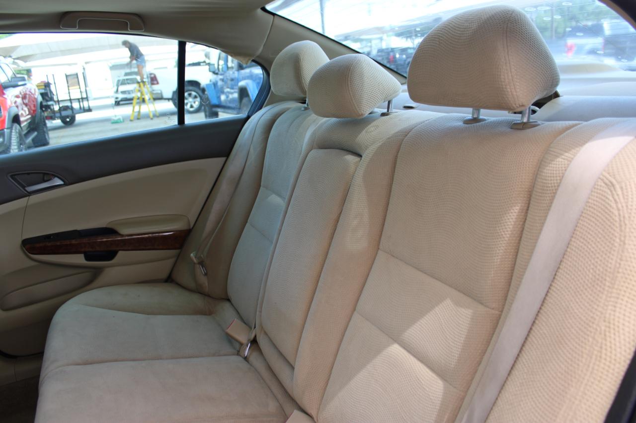 Honda Accord EX Sedan AT 2010