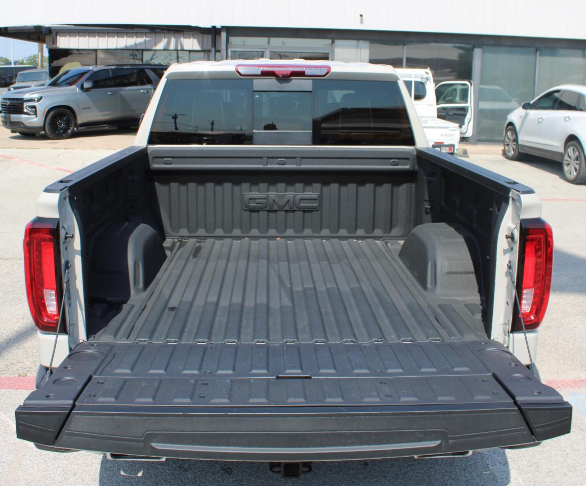 GMC Sierra 1500 Denali Ultimate Crew Cab 4WD 2026