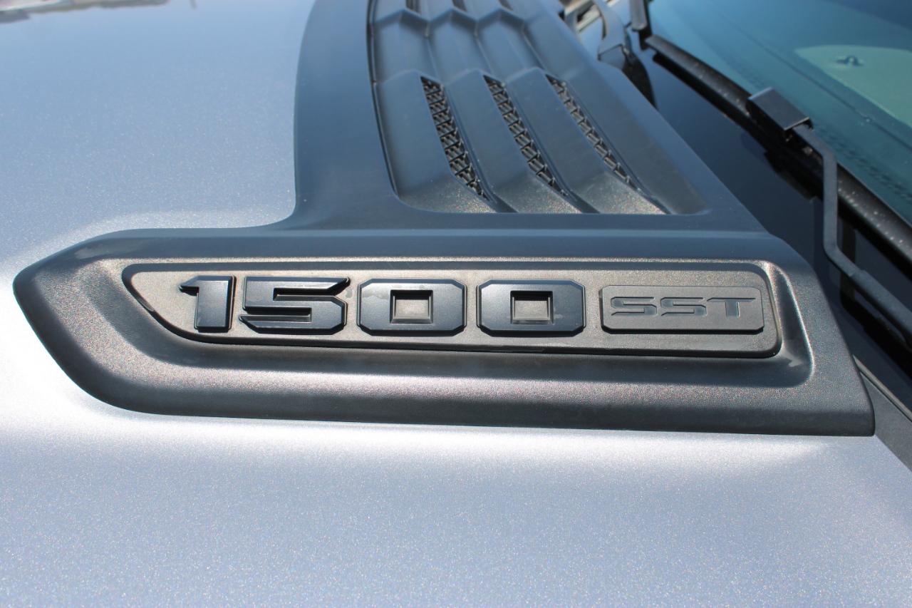 RAM 1500 Rebel Crew Cab SB 4WD 2025
