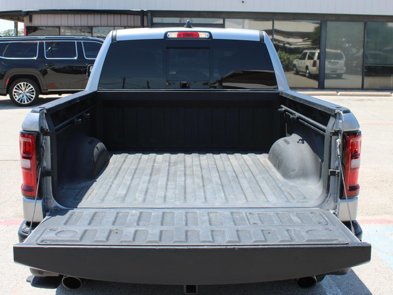 RAM 1500 Rebel Crew Cab SB 4WD 2025