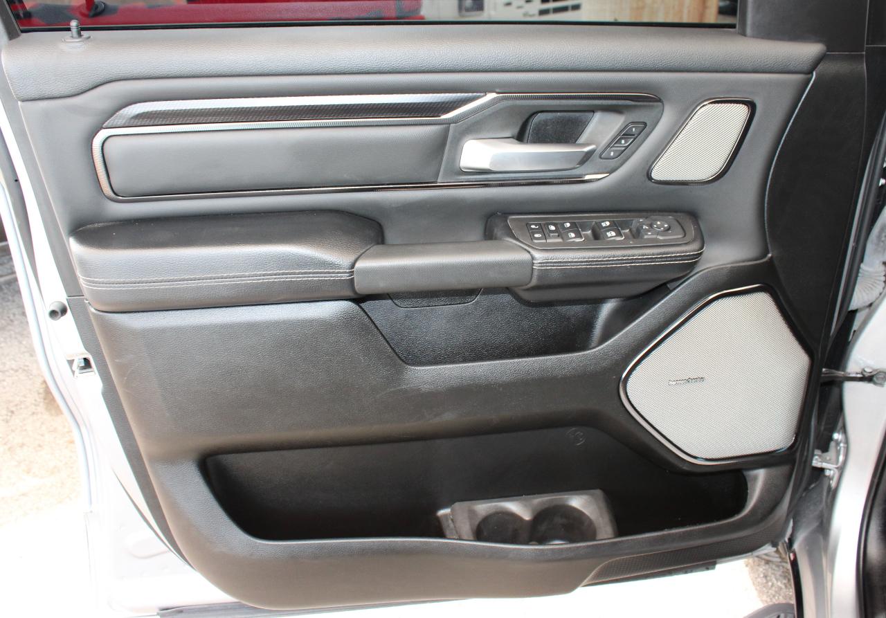 RAM 1500 Rebel Crew Cab SB 4WD 2025