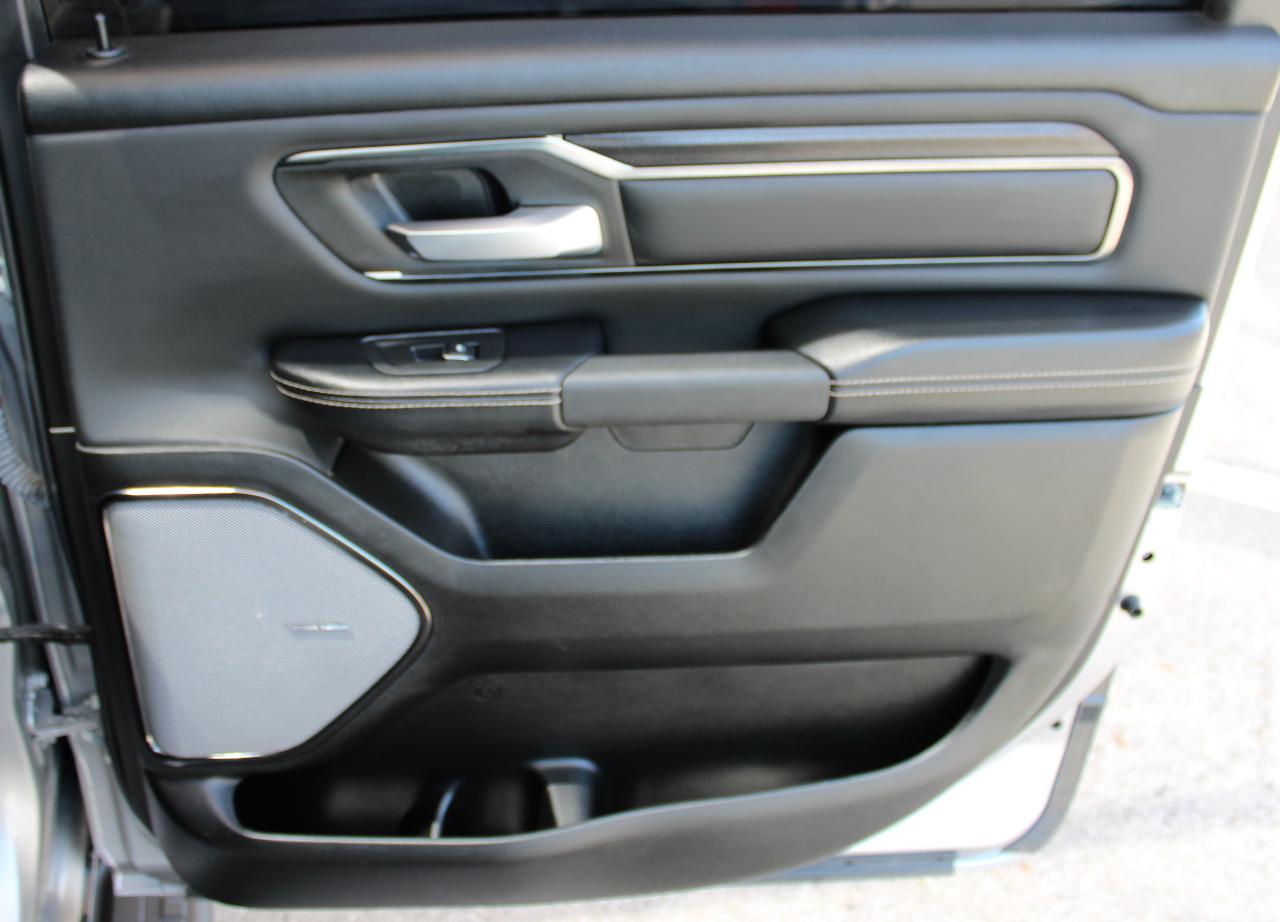 RAM 1500 Rebel Crew Cab SB 4WD 2025