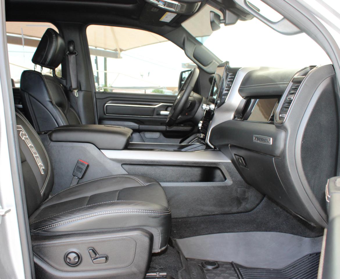 RAM 1500 Rebel Crew Cab SB 4WD 2025