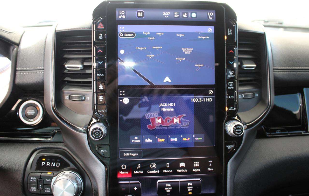 RAM 1500 Rebel Crew Cab SB 4WD 2025