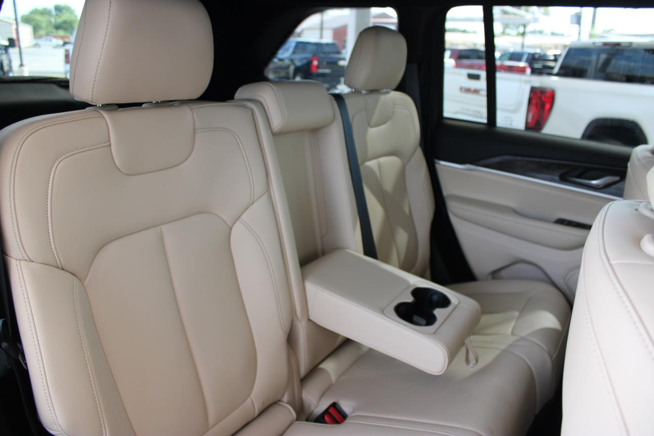 Jeep Grand Cherokee Limited 2WD 2025