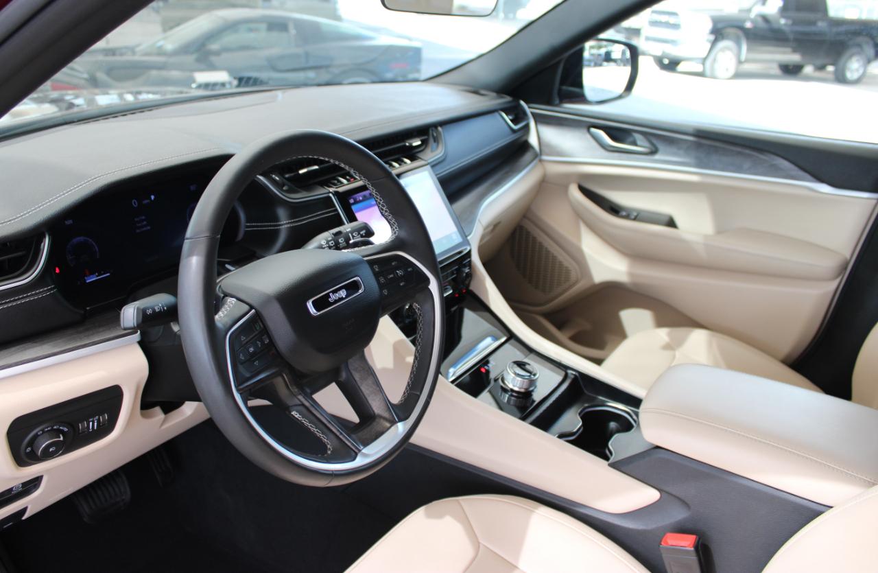 Jeep Grand Cherokee Limited 2WD 2025