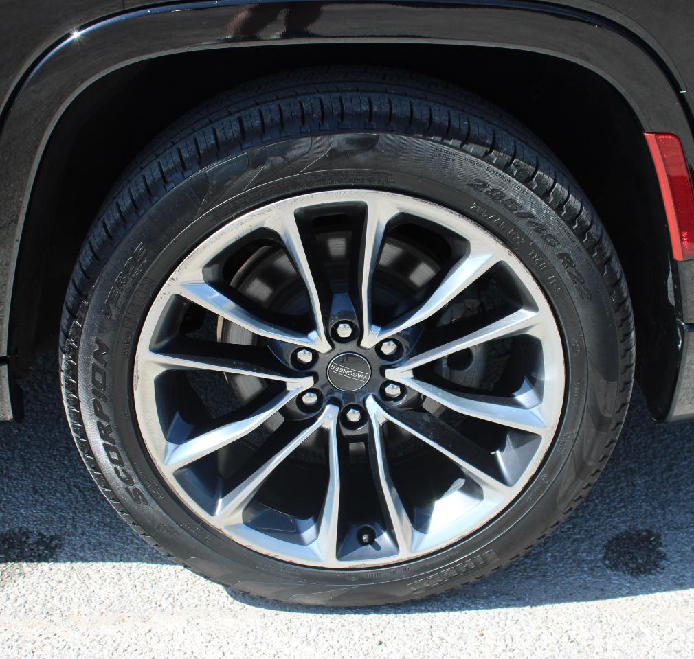Jeep Wagoneer L Series III 4WD 2024